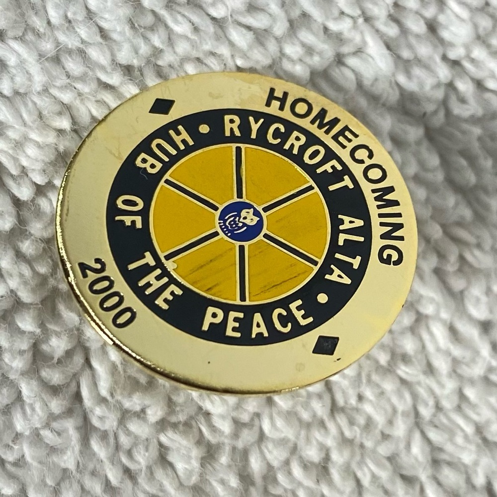 5/$35 Vintage Rycroft Alta Hub Of The Peace Homecoming 2000 Souvenir Pin